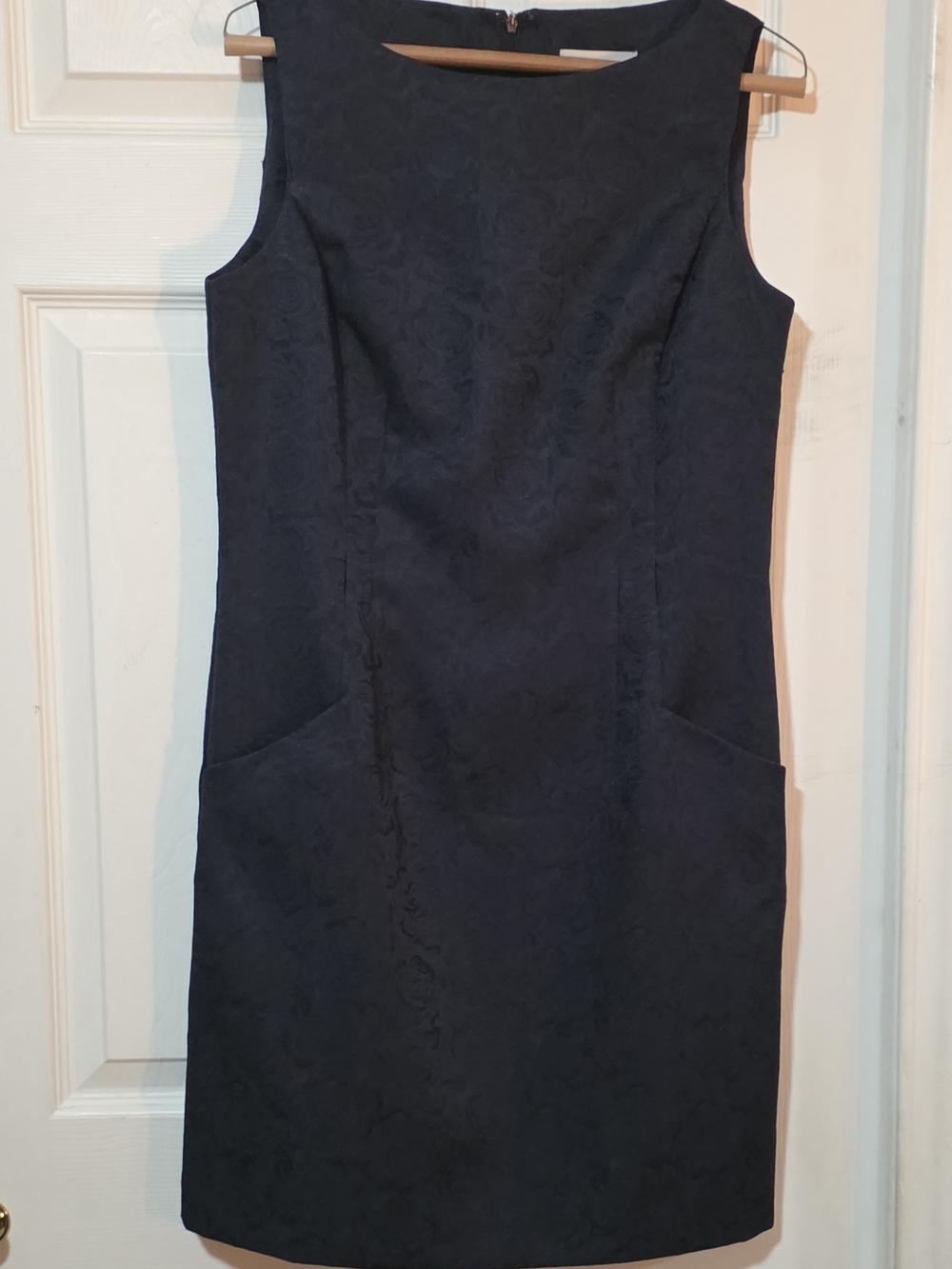 Shelby & Palmer Navy Textured Sleeveless Midi Sheath Dress
